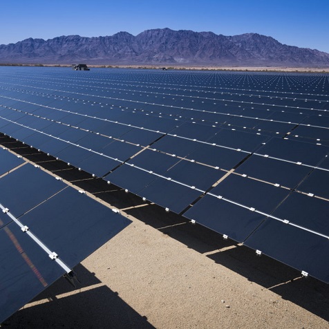 California membutuhkan 10 GW penggunaan tenaga surya dalam lima tahun, 57,5 ​​GW tenaga surya baru ditambahkan pada tahun 2045
        