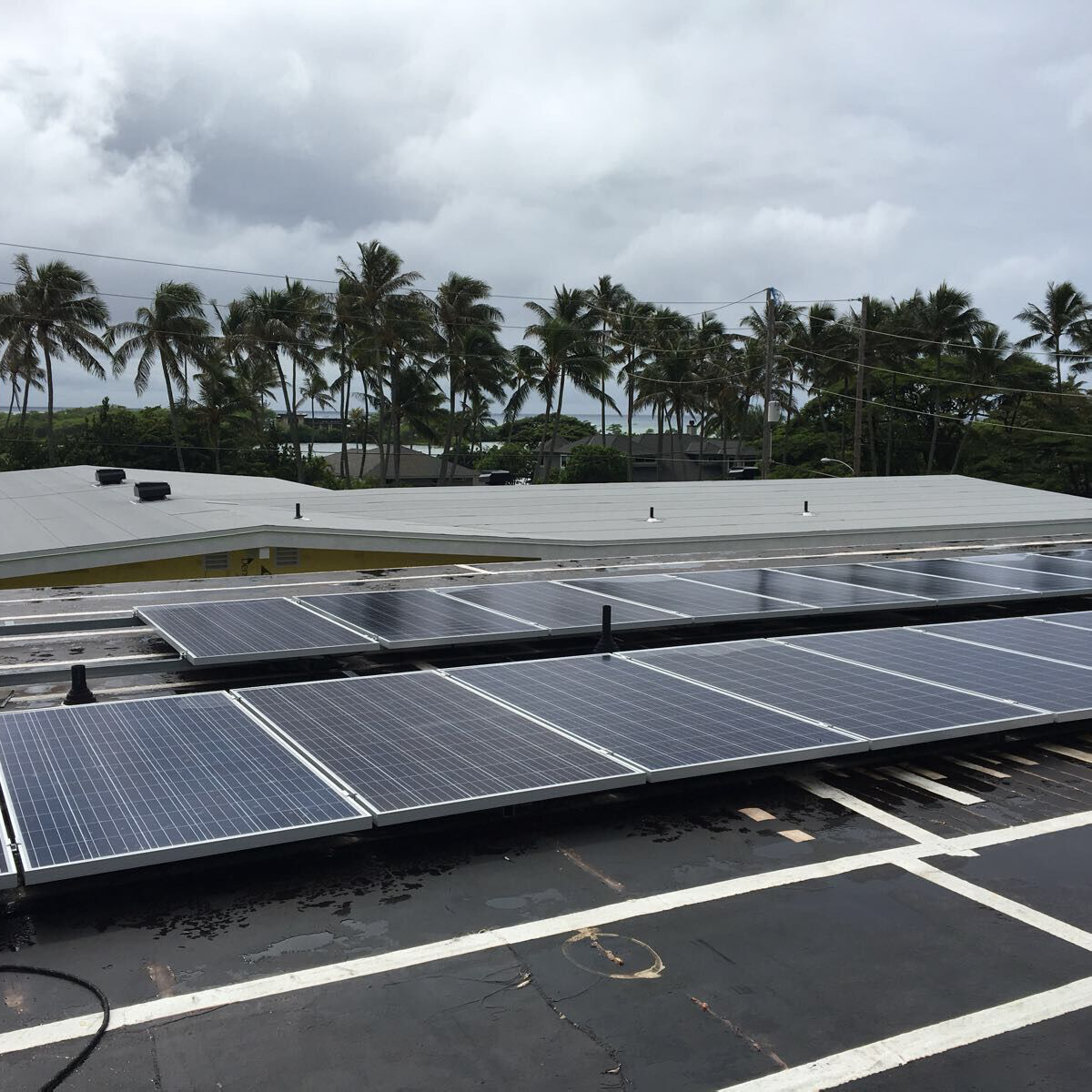 10kw dari tata surya di hawaii untuk penggunaan di rumah